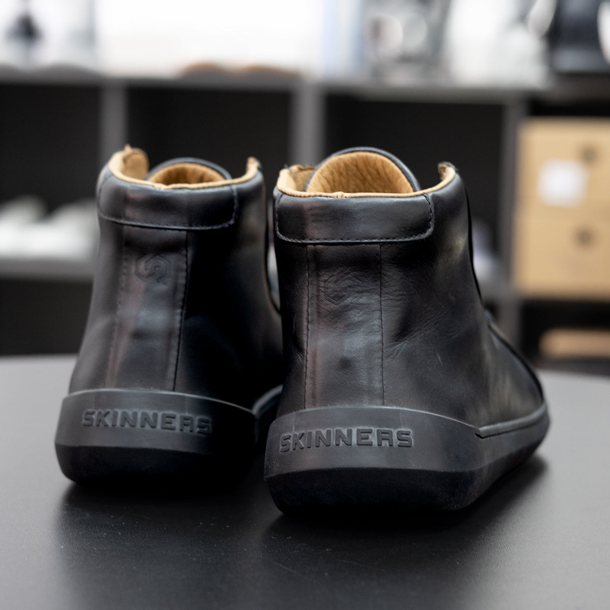 Moonwalker High Top Black (Black) – Rette den Schuh