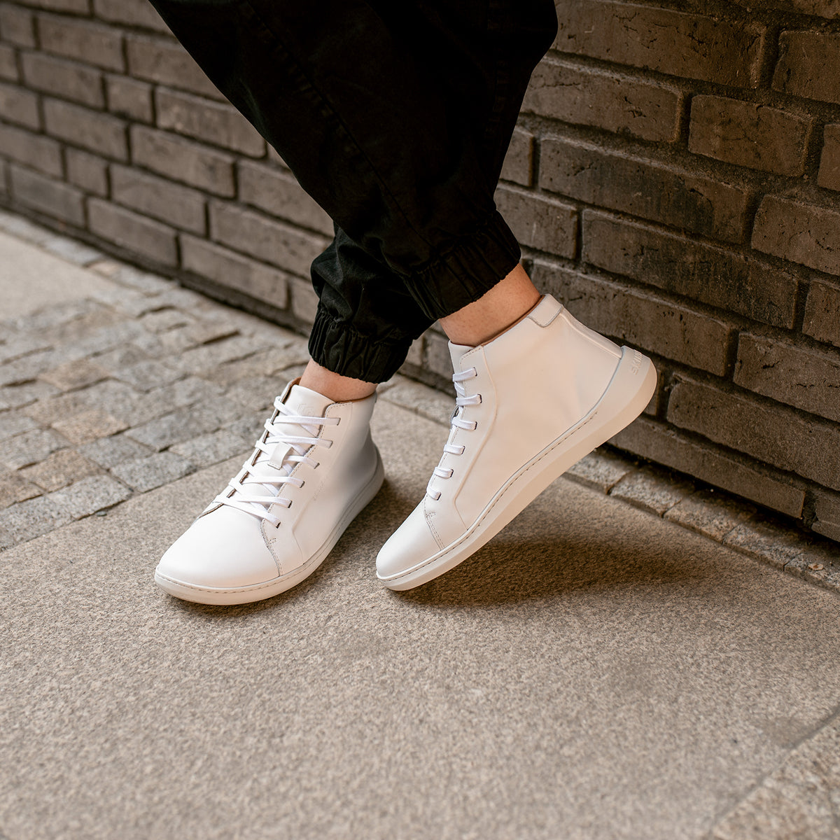 Moonwalker High Top White