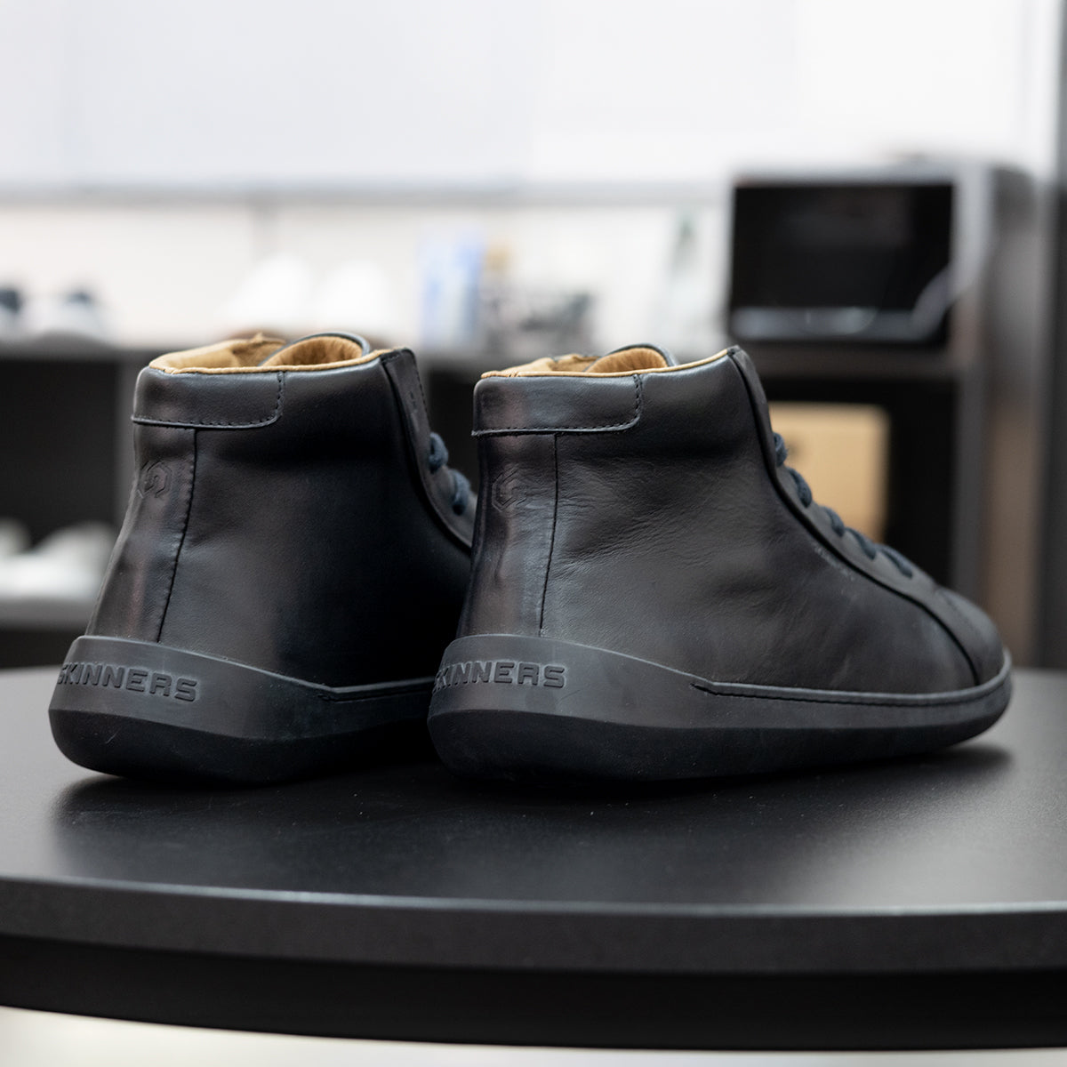 Moonwalker High Top Black (Black) – Rette den Schuh
