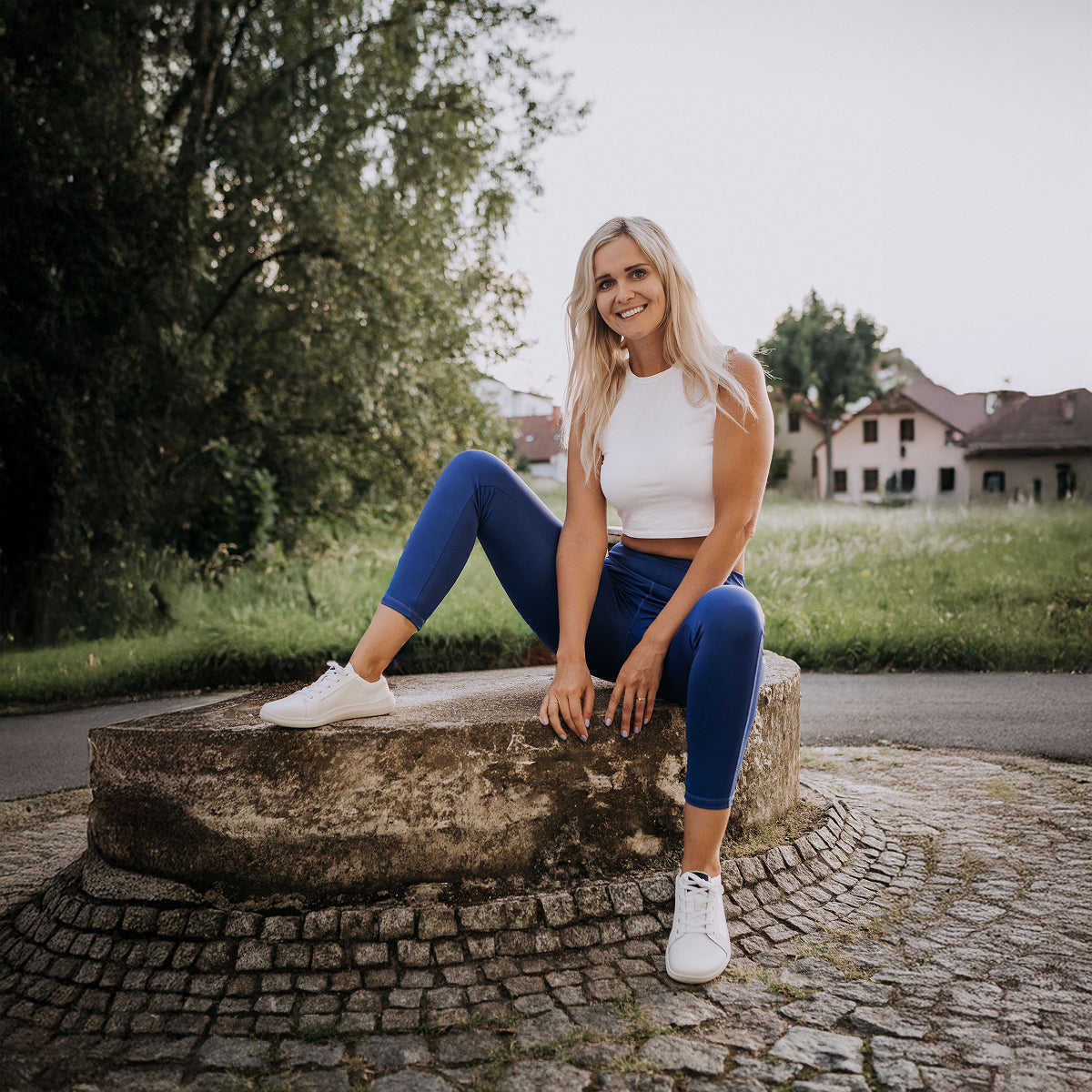 Moonwalker Blue/White