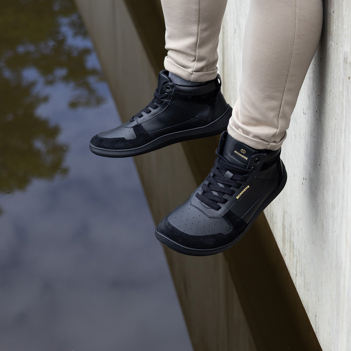 Oldschooler High Top Black/White