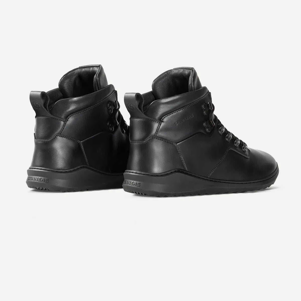 skinners_cavalier_black_back