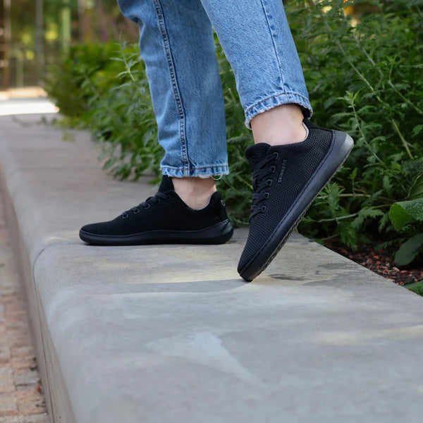 skinners_globetrotter_true_black_1